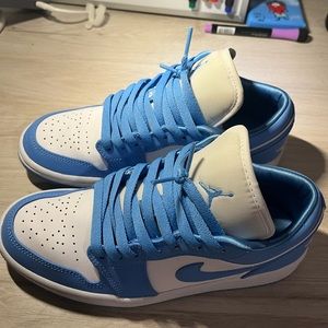 Jordan 1 Low UNC (womens)